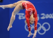 开云体育app-东决关键战之夜，特奥连续得分拉开差距，一己之力改写系列赛走向