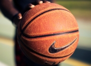 开云体育下载-绿白军团对决桑巴舞步，奥斯梅恩存在感拉满的战术启示