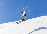 开云官方app入口-龙吟绝境，马龙独扛大旗，瑞典队险胜背后的孤胆与遗憾