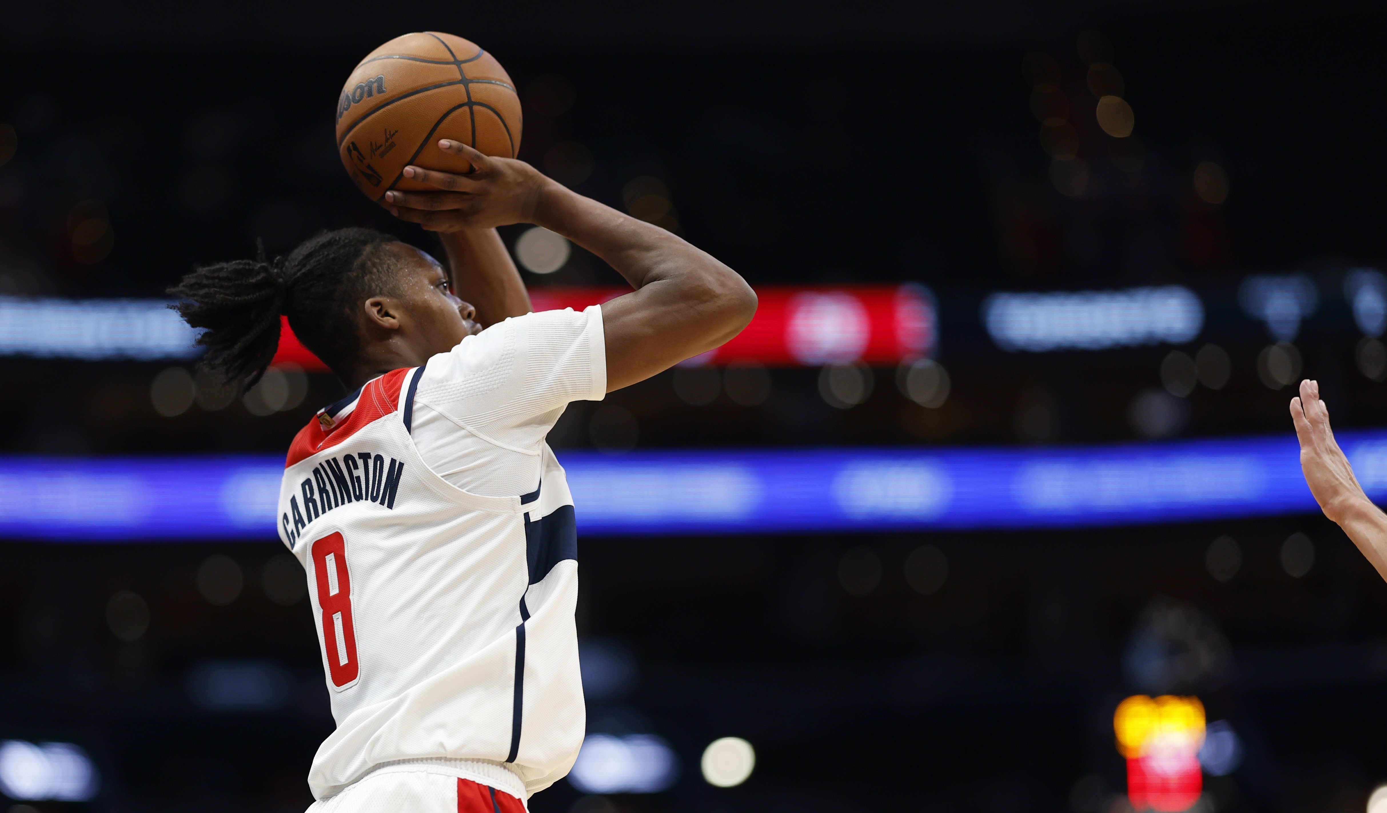 菲律宾男篮横扫鹈鹕,拉塞尔送出助攻的简单介绍 菲律宾男篮横扫鹈鹕,拉塞尔送出助攻的简单介绍