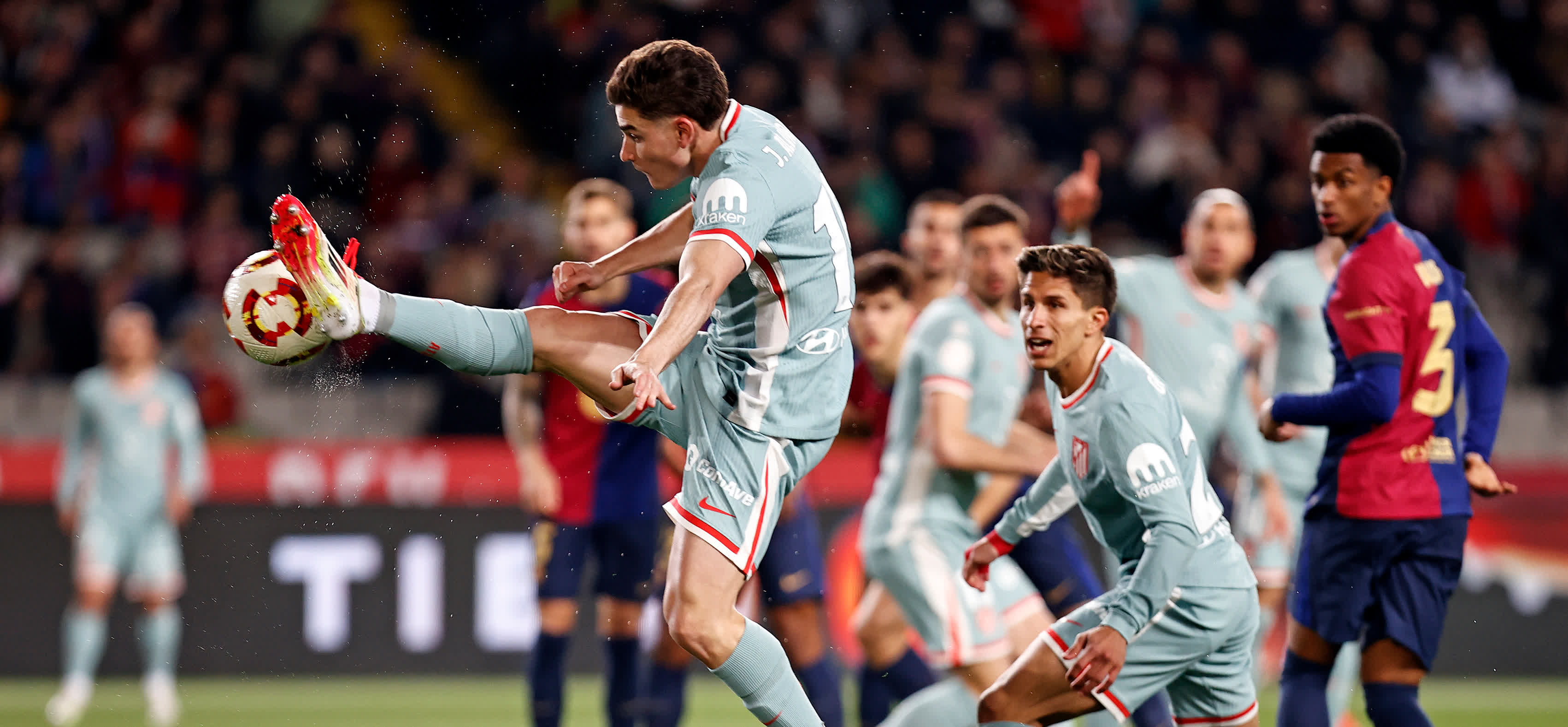 那不勒斯翻盘马德里竞技,阿尔瓦雷斯关键制胜的简单介绍 那不勒斯翻盘马德里竞技,阿尔瓦雷斯关键制胜的简单介绍