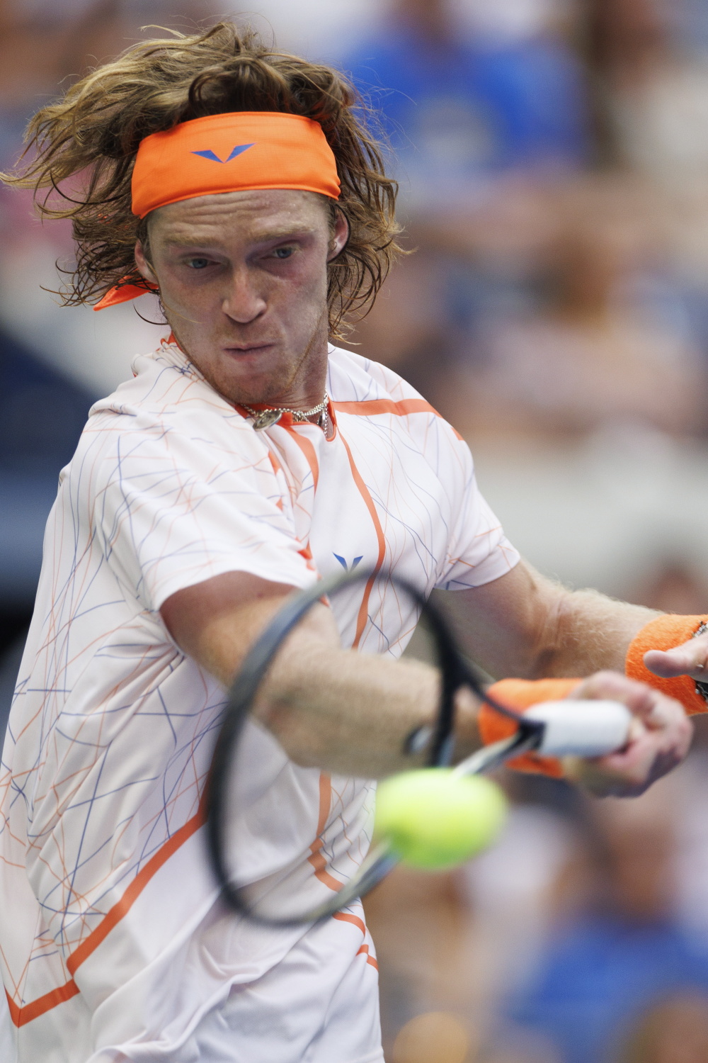 世界网球队完胜西班牙网球队,梅德韦杰夫打破历史纪录的简单介绍 世界网球队完胜西班牙网球队,梅德韦杰夫打破历史纪录的简单介绍