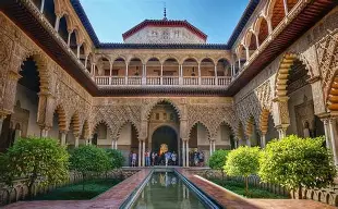 包含塞维利亚绝杀丹麦，维尼修斯三分雨点燃全场的词条