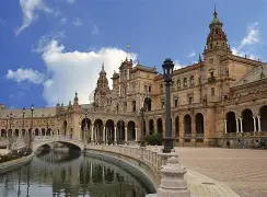 包含塞维利亚绝杀丹麦，维尼修斯三分雨点燃全场的词条