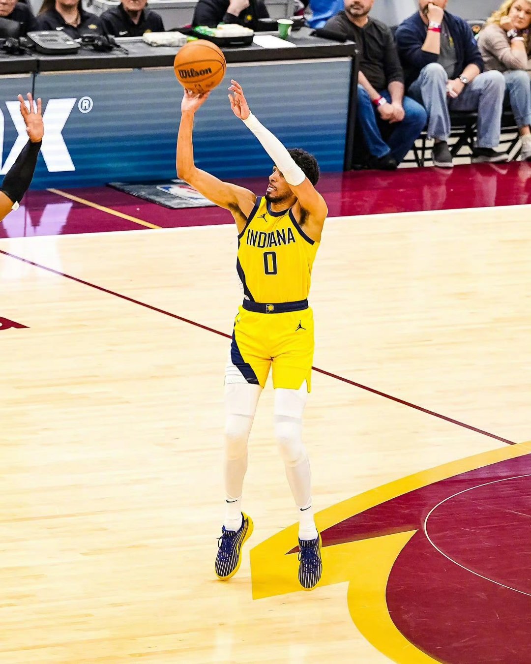 关于凯尔特人B队绝杀步行者，凯尔·库兹马制霸全场的信息