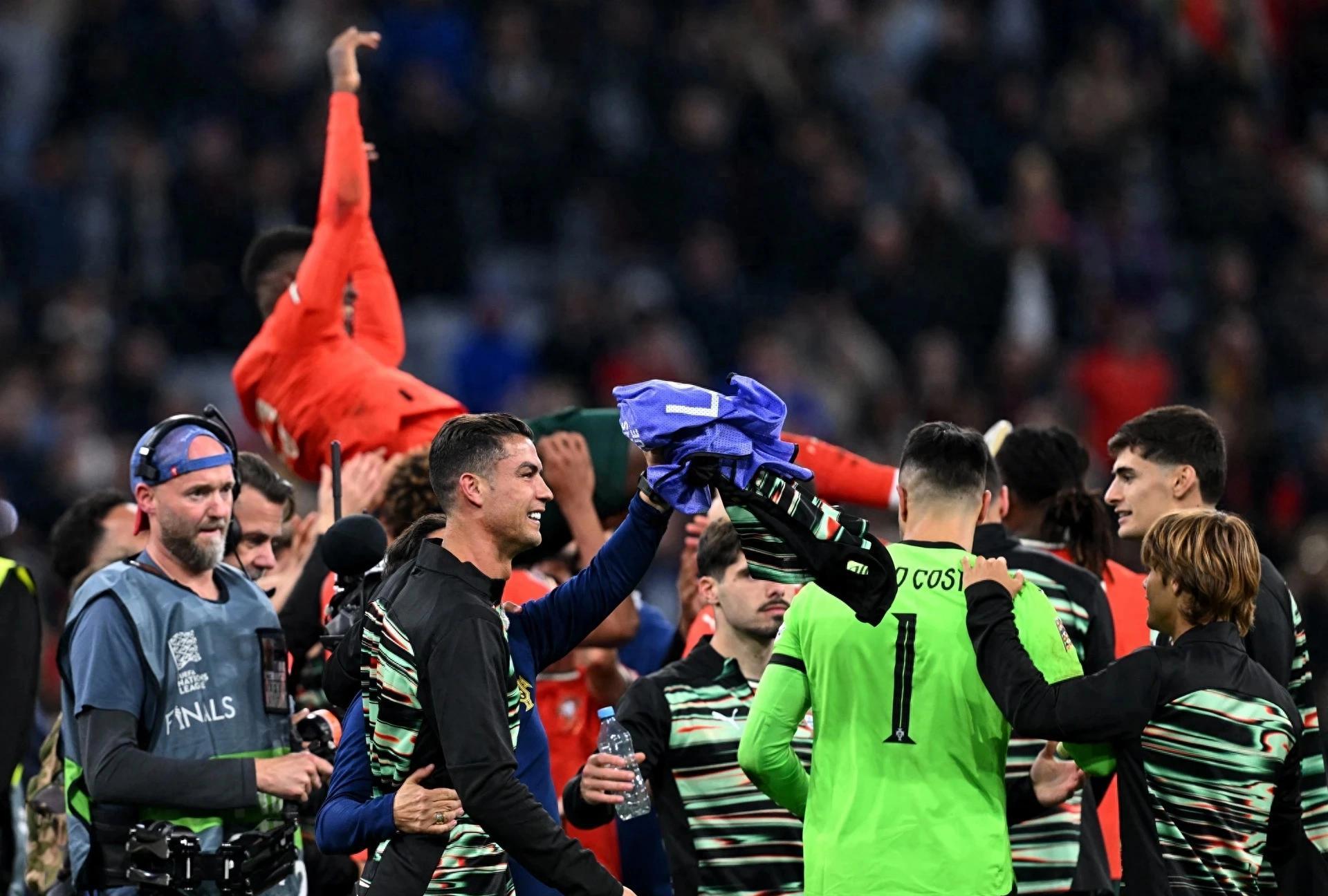 欧洲球队主场大胜,豪取十连胜的简单介绍 欧洲球队主场大胜,豪取十连胜的简单介绍