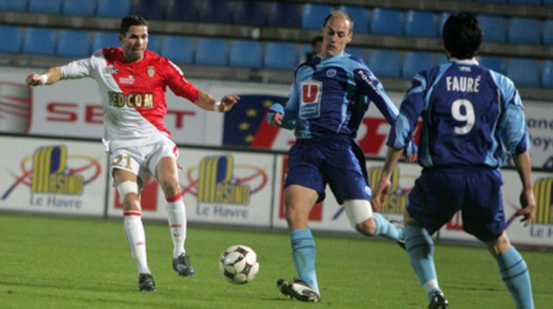 沙托鲁队在比赛中豪取了胜利 沙托鲁队在比赛中豪取了胜利