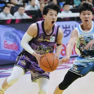 近日比赛队员表现抢眼,备受瞩目的简单介绍 近日比赛队员表现抢眼,备受瞩目的简单介绍