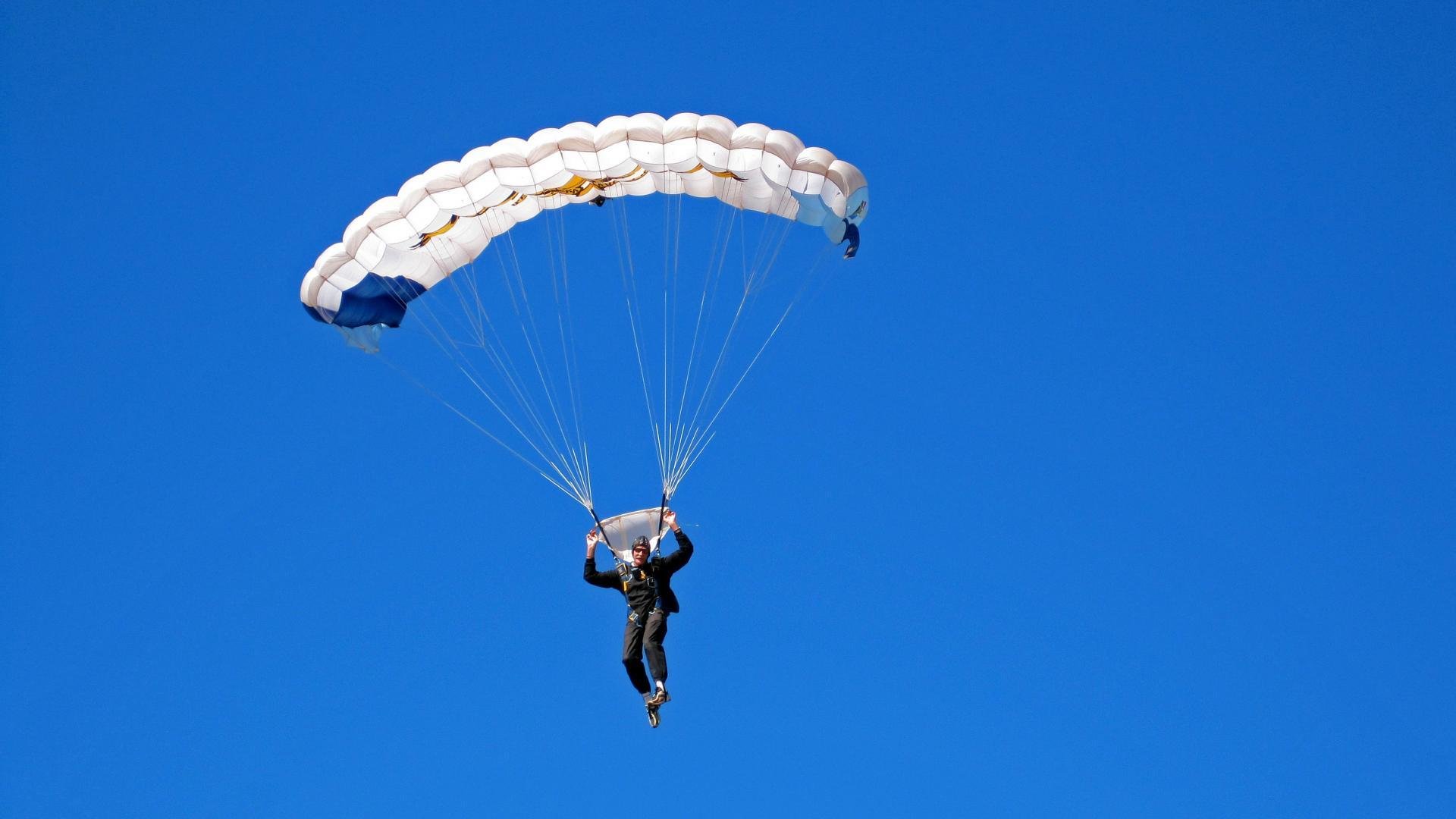 奇迹之夜，当泰国队绝杀德国队，李梓嘉统治全场—亚洲体育的双重震撼