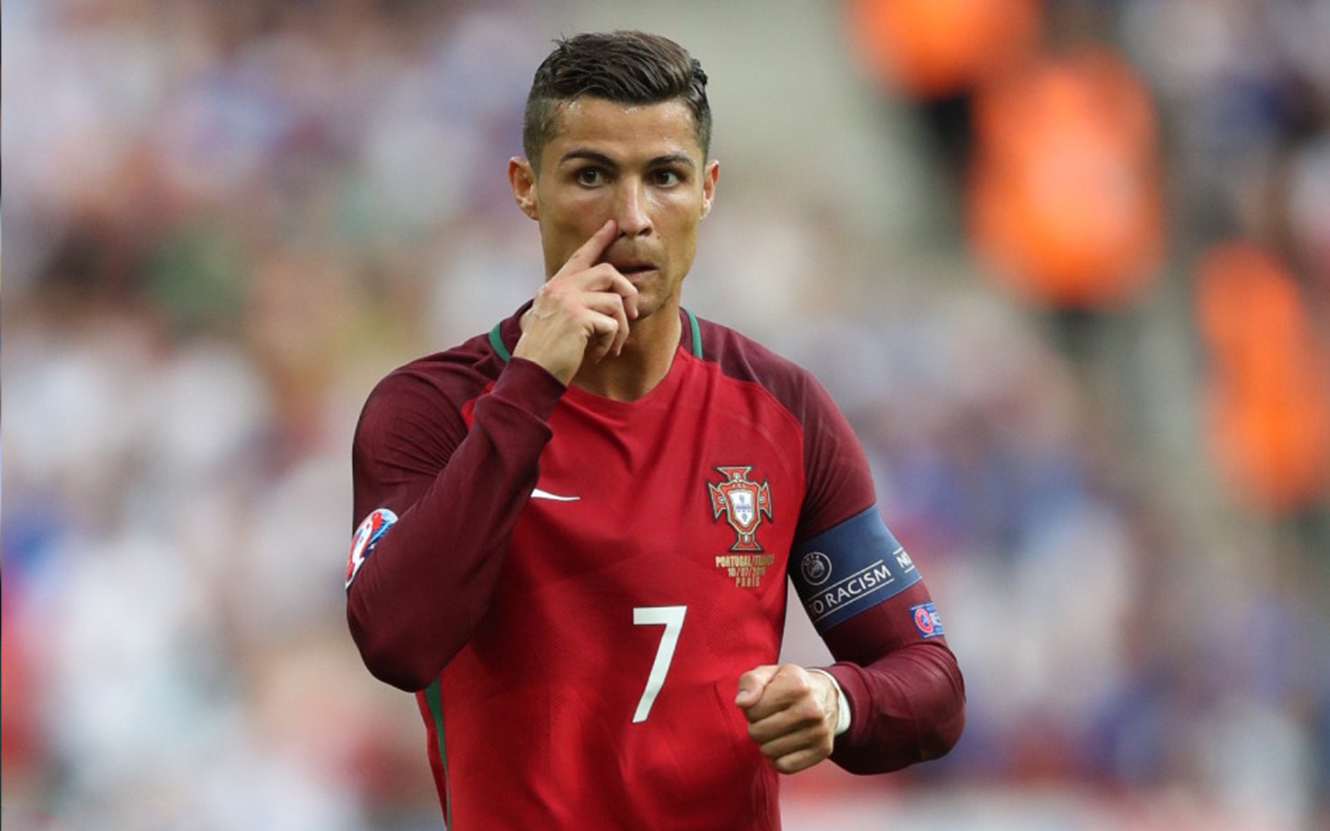 从蒙特卡洛的红土到纽约的硬地，辛纳的逆转美学与时代宣言